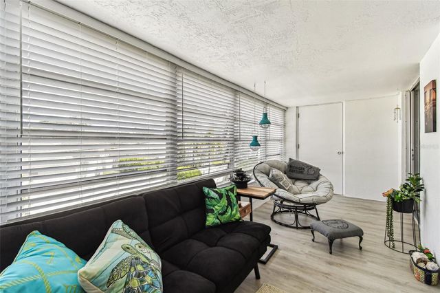 9945 47TH AVENUE 206, St Petersburg, FL 33708