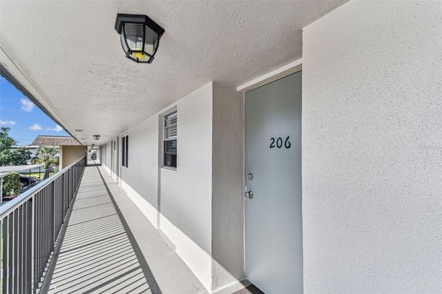 9945 47TH AVENUE 206, St Petersburg, FL 33708