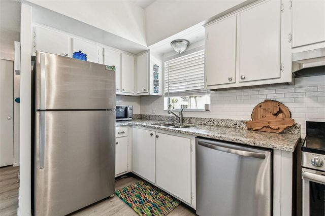 9945 47TH AVENUE 206, St Petersburg, FL 33708