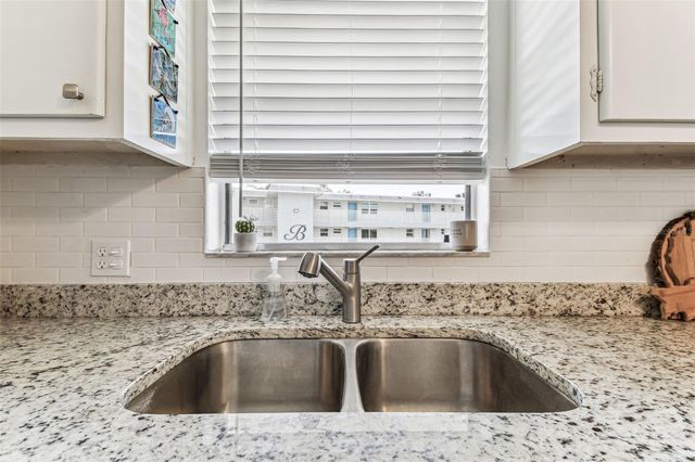 9945 47TH AVENUE 206, St Petersburg, FL 33708