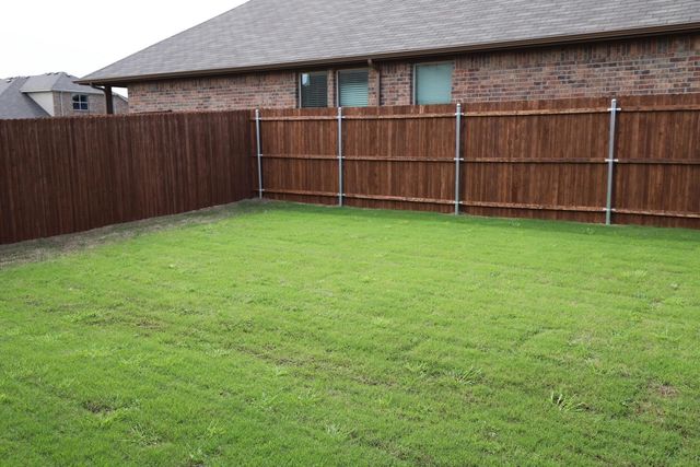 15529 Leaside Drive, Fort Worth, TX 76052
