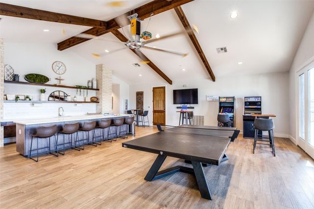 15529 Leaside Drive, Fort Worth, TX 76052