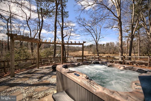 776 COURT HOUSE LANDING RD, King And Queen Court House, VA 23085