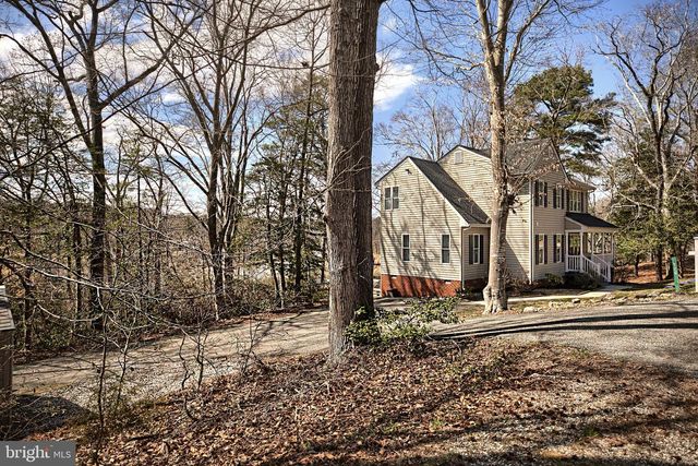 776 COURT HOUSE LANDING RD, King And Queen Court House, VA 23085