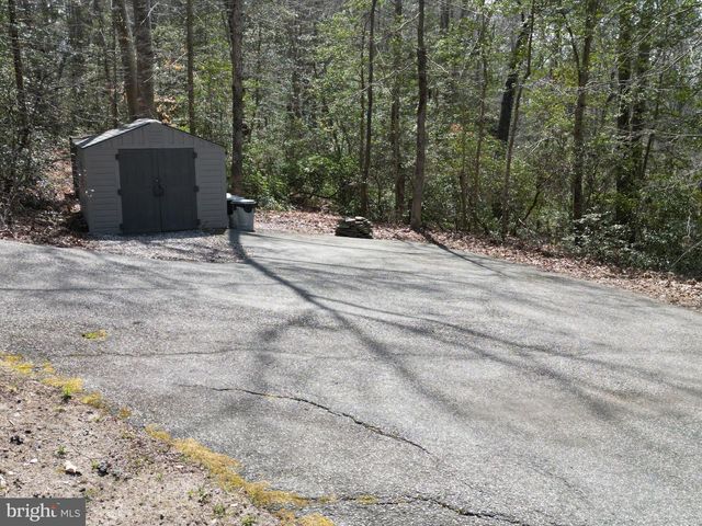 776 COURT HOUSE LANDING RD, King And Queen Court House, VA 23085