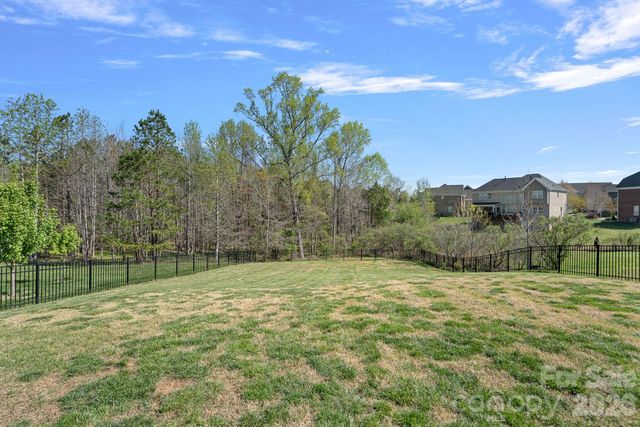 908 Five Leaf Lane, Waxhaw, NC 28173