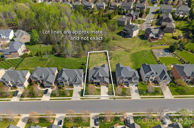 908 Five Leaf Lane, Waxhaw, NC 28173