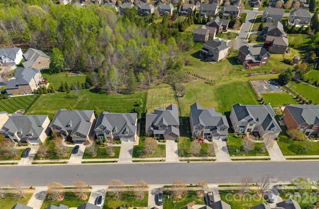 908 Five Leaf Lane, Waxhaw, NC 28173