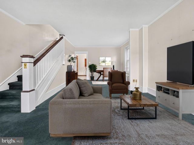 121 E ELM ST, Emmaus, PA 18049