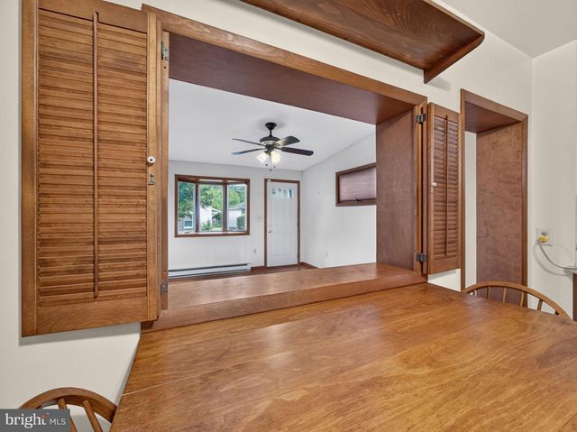 121 E ELM ST, Emmaus, PA 18049