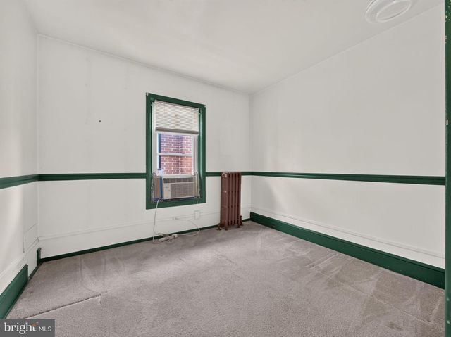 121 E ELM ST, Emmaus, PA 18049