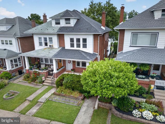 121 E ELM ST, Emmaus, PA 18049