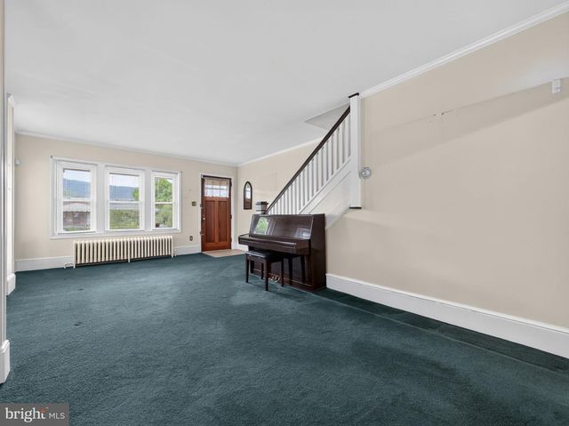 121 E ELM ST, Emmaus, PA 18049