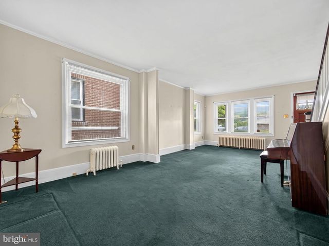 121 E ELM ST, Emmaus, PA 18049