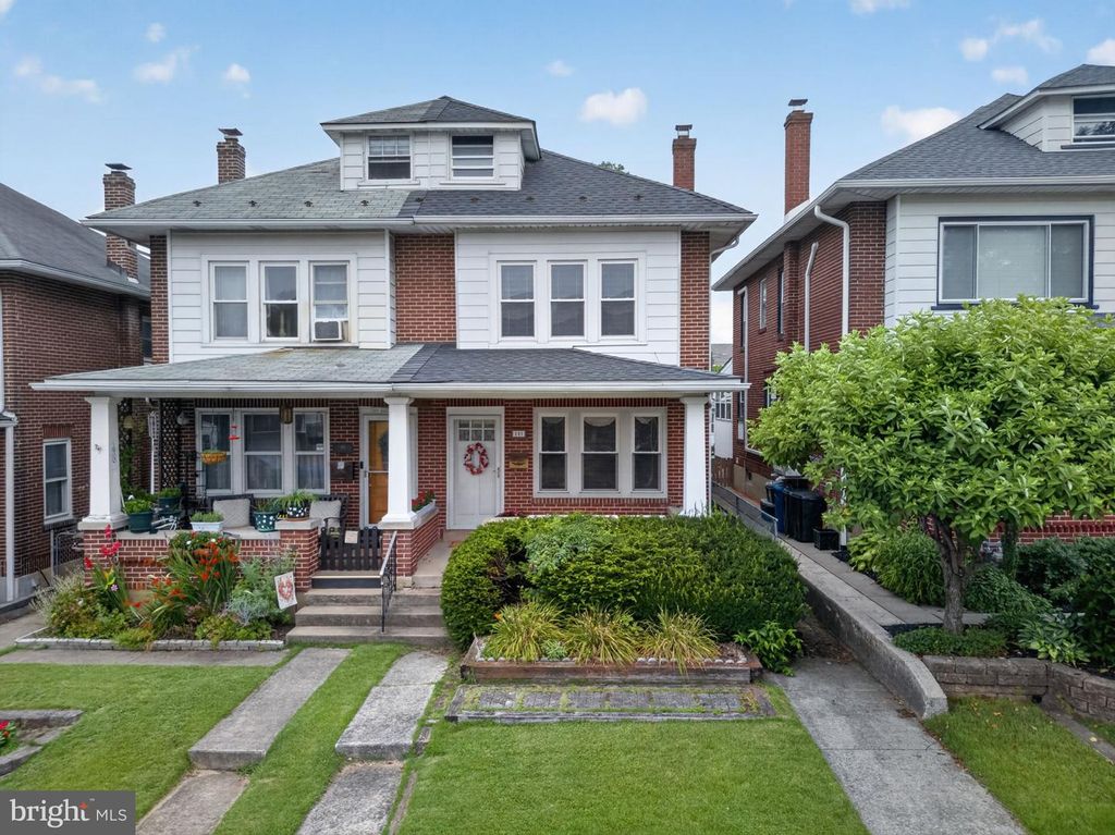 121 E ELM ST, Emmaus, PA 18049