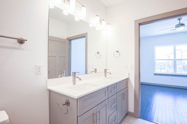 1638 54th Ave N Apt 302, Nashville, TN 37209