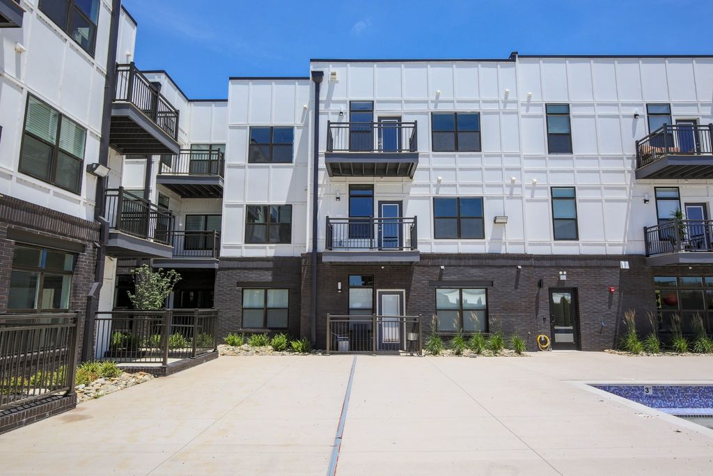 1638 54th Ave N Apt 302, Nashville, TN 37209