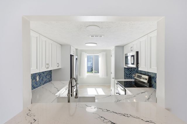 310 75th Ave N Apt 10, Myrtle Beach, SC 29572