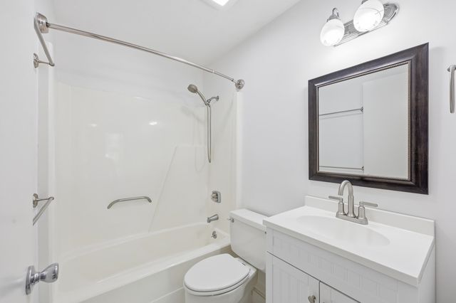 310 75th Ave N Apt 10, Myrtle Beach, SC 29572