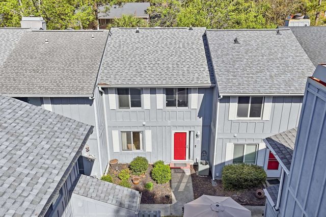 310 75th Ave N Apt 10, Myrtle Beach, SC 29572