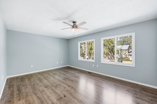 310 75th Ave N Apt 10, Myrtle Beach, SC 29572