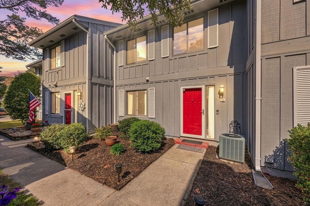 310 75th Ave N Apt 10, Myrtle Beach, SC 29572