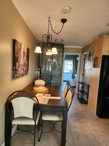 15600 NE 6th Ave 27D, Miami, FL 33162