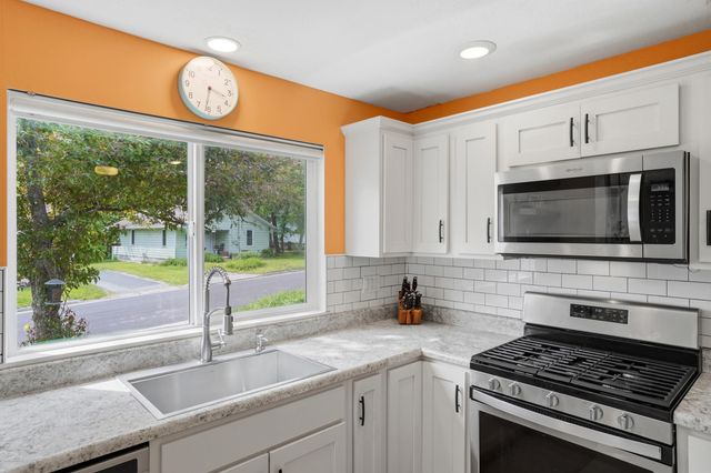 216 RIDGEWAY AVE, Columbia, MO 65203