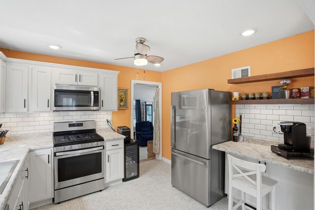 216 RIDGEWAY AVE, Columbia, MO 65203