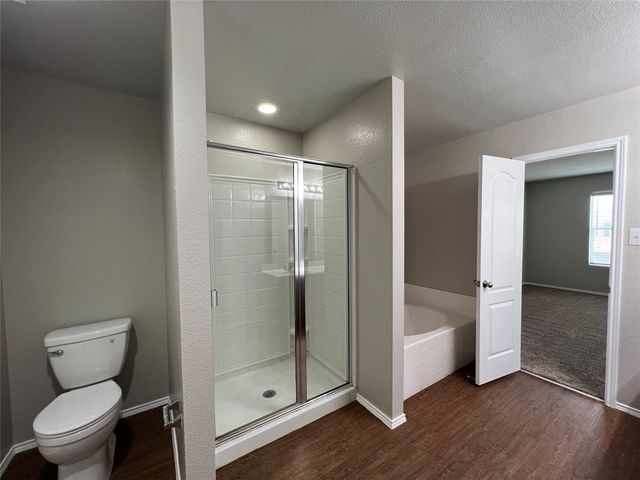 8453 Shallow Creek Drive, Fort Worth, TX 76179