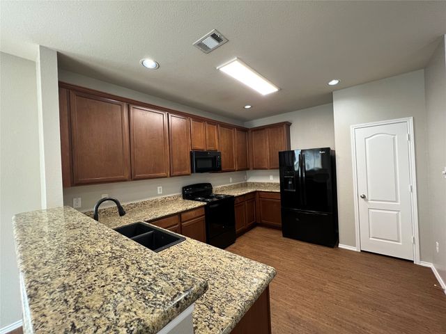 8453 Shallow Creek Drive, Fort Worth, TX 76179