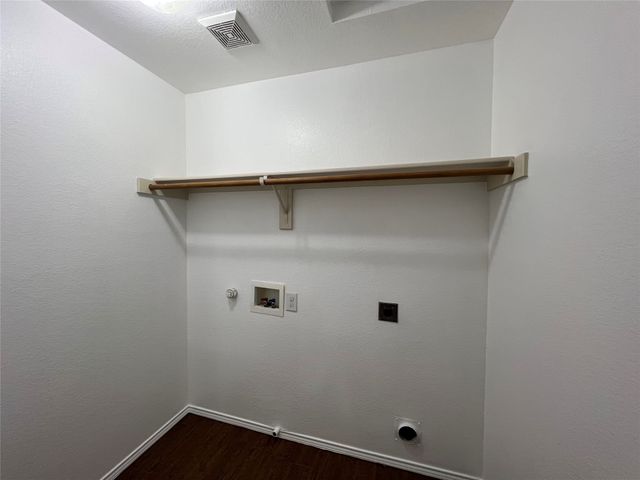 8453 Shallow Creek Drive, Fort Worth, TX 76179