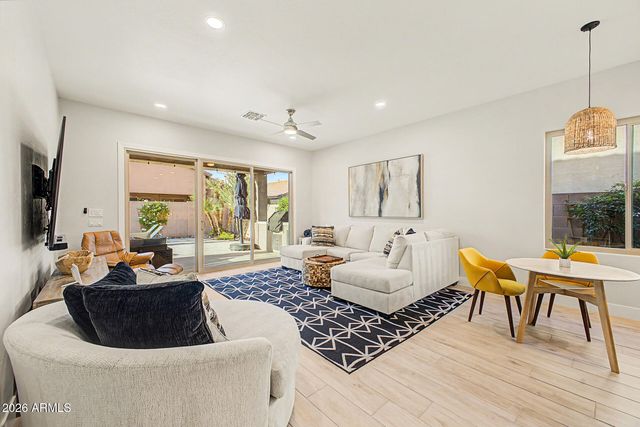 7236 W PARADISE Lane, Peoria, AZ 85382