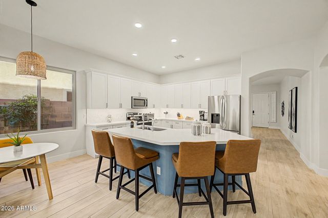 7236 W PARADISE Lane, Peoria, AZ 85382