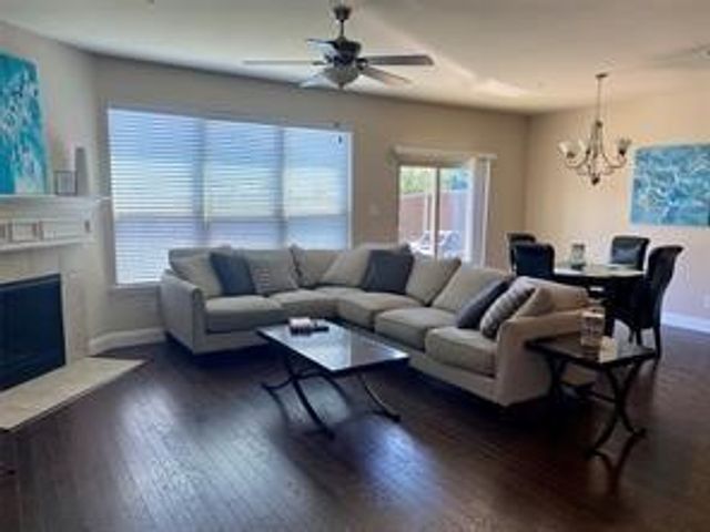 432 Hunt Drive, Lewisville, TX 75067