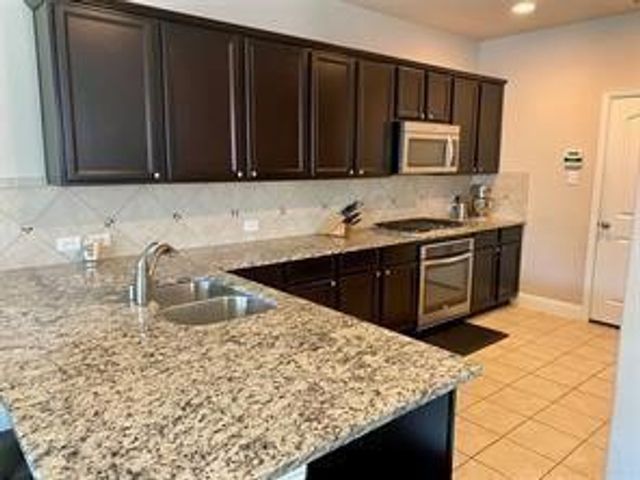 432 Hunt Drive, Lewisville, TX 75067
