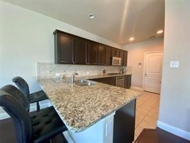 432 Hunt Drive, Lewisville, TX 75067