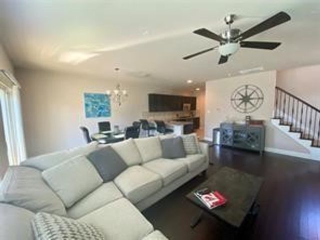 432 Hunt Drive, Lewisville, TX 75067
