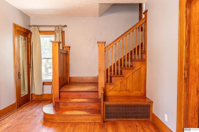 623 S Adams Street, Papillion, NE 68046