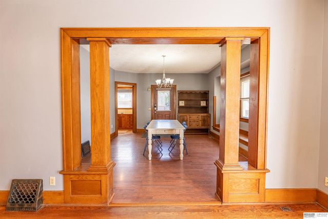 623 S Adams Street, Papillion, NE 68046