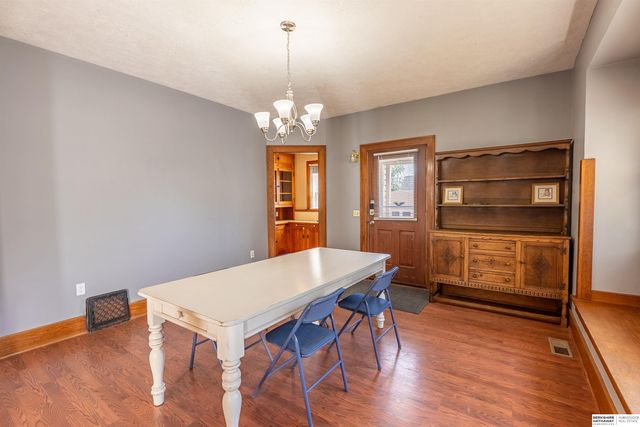 623 S Adams Street, Papillion, NE 68046