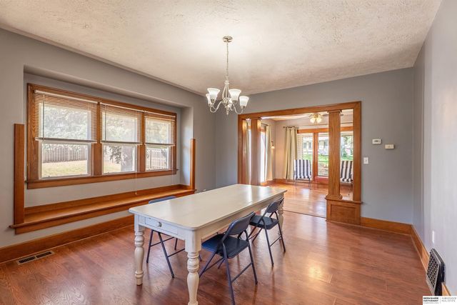 623 S Adams Street, Papillion, NE 68046