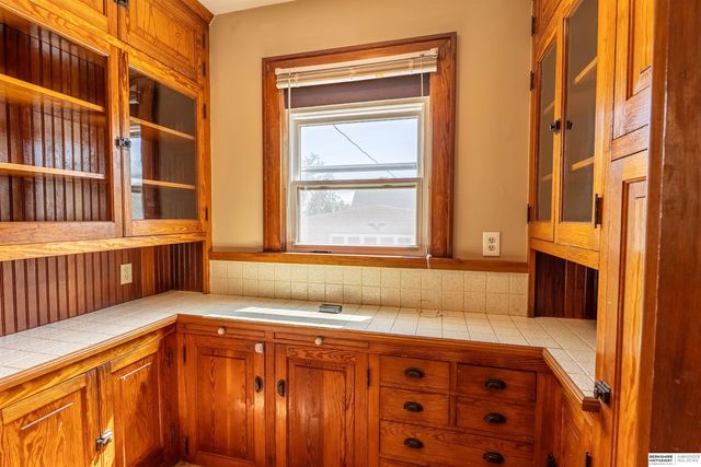 623 S Adams Street, Papillion, NE 68046