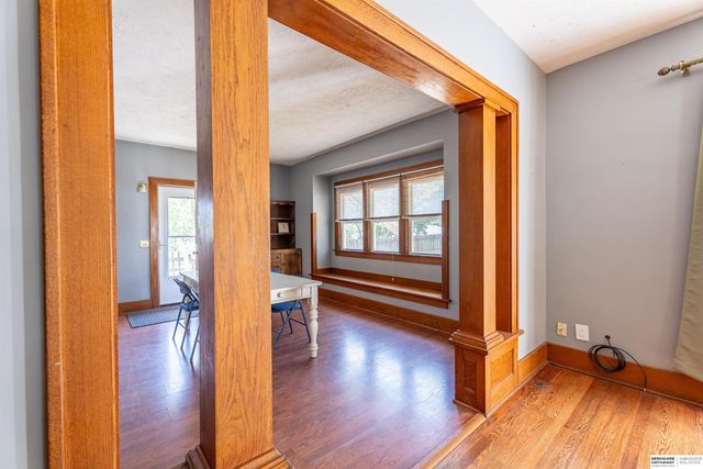 623 S Adams Street, Papillion, NE 68046