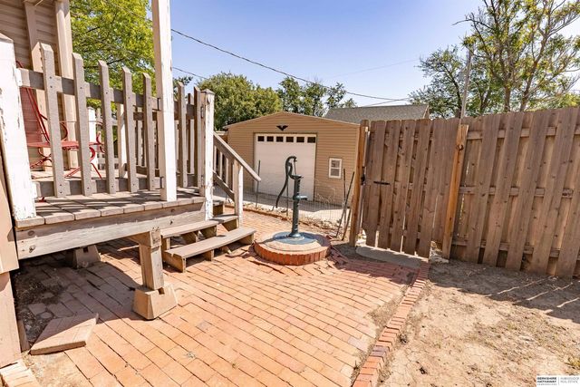 623 S Adams Street, Papillion, NE 68046