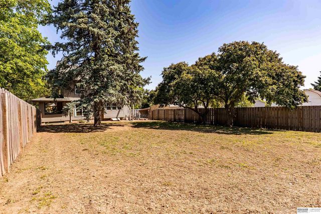 623 S Adams Street, Papillion, NE 68046