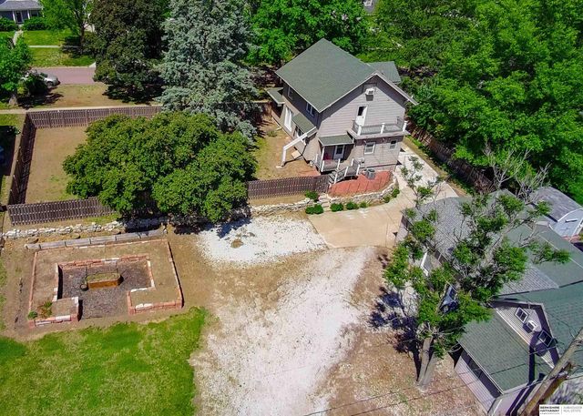 623 S Adams Street, Papillion, NE 68046
