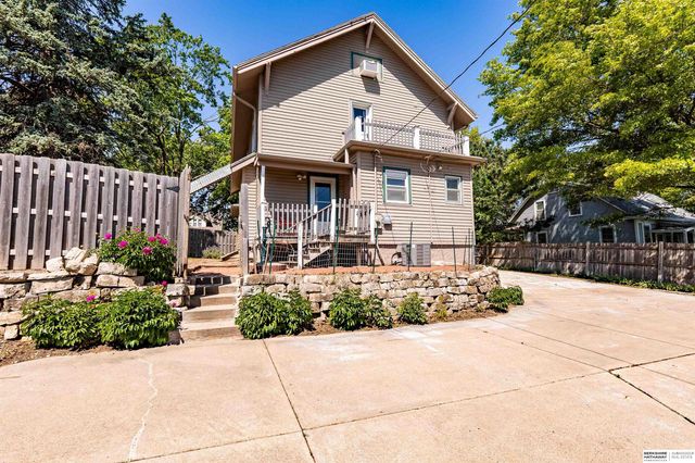 623 S Adams Street, Papillion, NE 68046