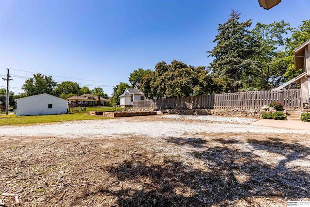 623 S Adams Street, Papillion, NE 68046