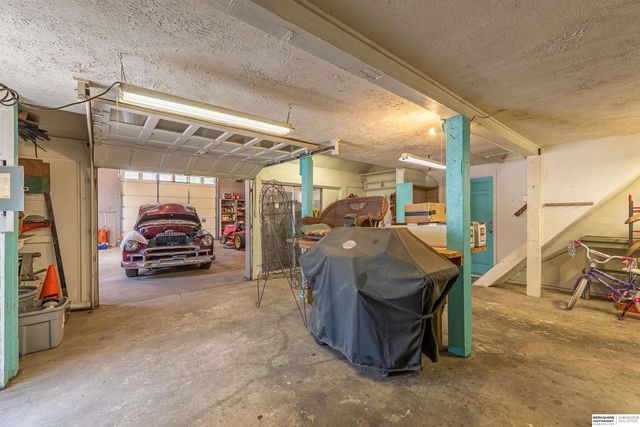 623 S Adams Street, Papillion, NE 68046